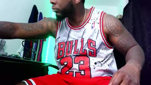 Snapshot of iam_hotbbc chatting on 26, 10, 2025 Mr H Independent model online show from 26, 10, 2025