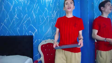 Iam Smith  online show from 3, 2, 2026