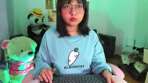 Snapshot of iam_zoechan chatting on 3, 10, 2025 Zoe 3 online show from 3, 10, 2025