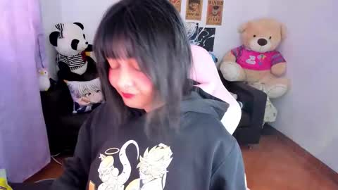 Snapshot of iam_zoechan chatting on 10, 11, 2025 Zoe 3 online show from 10, 11, 2025