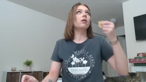 Snapshot of iamalexialove chatting on 1, 12, 2025 Lexi Love online show from 1, 12, 2025