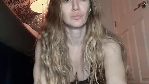 Snapshot of iamamandarose chatting on 3, 12, 2025 iamamandarose online show from 3, 12, 2025