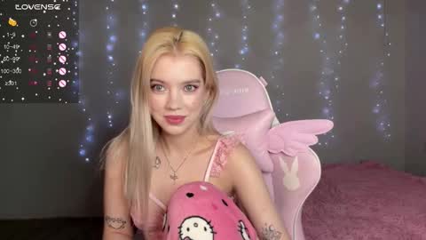 Cassie  STREAMS HERE EVERYDAY online show from 9, 2, 2026