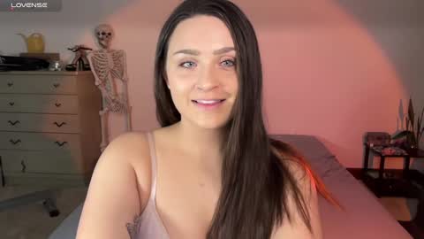 Crystal online show from 30, 1, 2025