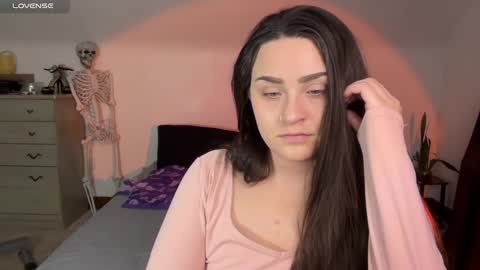 Crystal online show from 2, 2, 2025