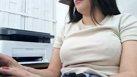 Snapshot of iamdulcec4 chatting on 9, 10, 2025 iamdulcec4 online show from 9, 10, 2025