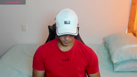 Dylan  independent model  online show from 19, 1, 2026