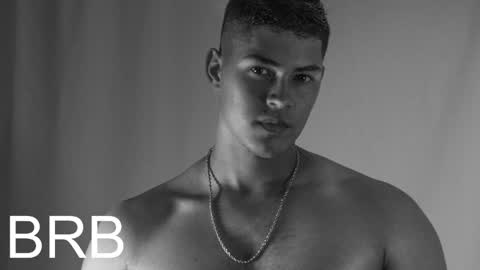 Dylan  independent model  online show from 1, 6, 2026