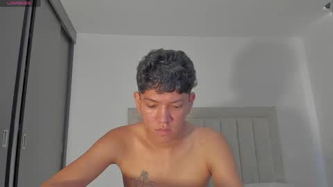 Snapshot of iamjulian_ chatting on 8, 5, 2026 Juliiiiian online show from 8, 5, 2026