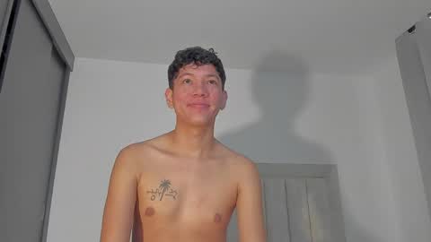 Snapshot of iamjulian_ chatting on 16, 5, 2026 Juliiiiian online show from 16, 5, 2026