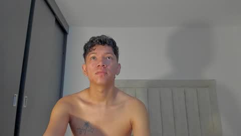 Snapshot of iamjulian_ chatting on 26, 5, 2026 Juliiiiian online show from 26, 5, 2026