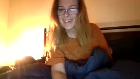 Snapshot of iampoppyy chatting on 16, 10, 2025 iampoppyy online show from 16, 10, 2025