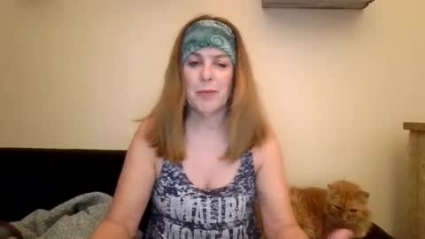 Snapshot of iampoppyy chatting on 22, 10, 2025 iampoppyy online show from 22, 10, 2025