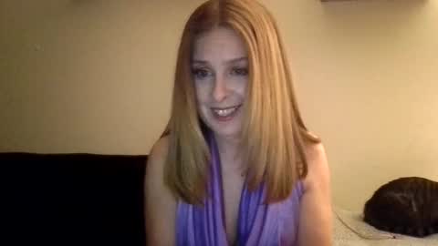 Snapshot of iampoppyy chatting on 31, 10, 2025 iampoppyy online show from 31, 10, 2025