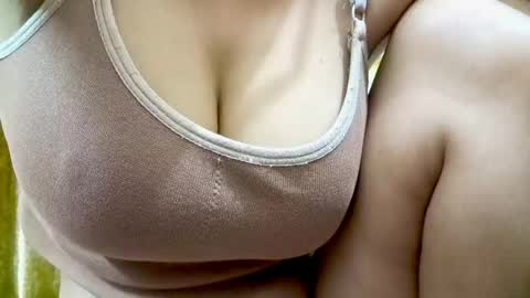 Iamnidhicam online show from 13, 4, 2026