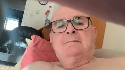 ian53a - mature UK man for same online show from 23, 11, 2025