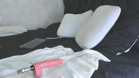 Snapshot of ian_castillo_ chatting on 13, 2, 2025 IAN CASTILLO online show from 13, 2, 2025