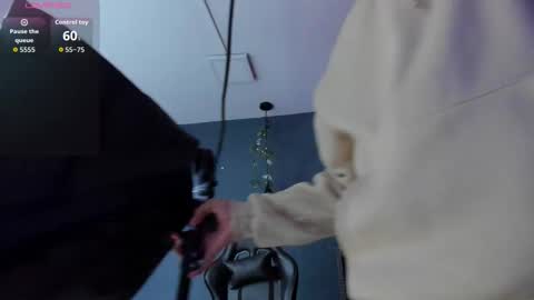 Snapshot of ian_castillo_ chatting on 30, 9, 2025 IAN CASTILLO online show from 30, 9, 2025