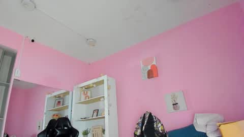 Snapshot of ian_castillo_ chatting on 27, 10, 2025 IAN CASTILLO online show from 27, 10, 2025