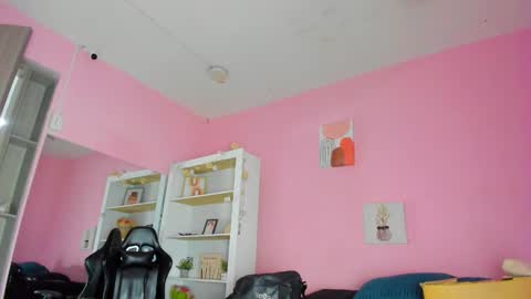 Snapshot of ian_castillo_ chatting on 11, 11, 2025 IAN CASTILLO online show from 11, 11, 2025