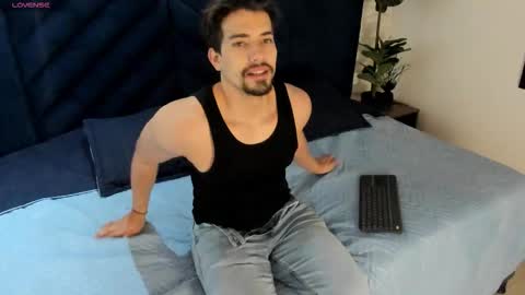 Ian Davis online show from 21, 9, 2025