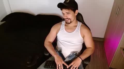 Ian Davis online show from 18, 11, 2025