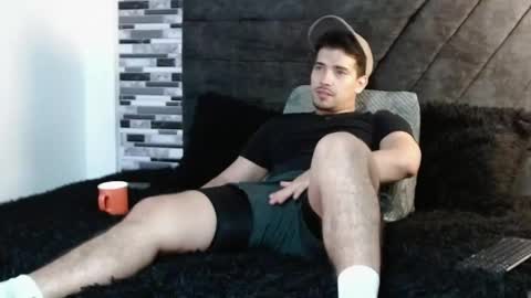 Ian Davis online show from 8, 5, 2026