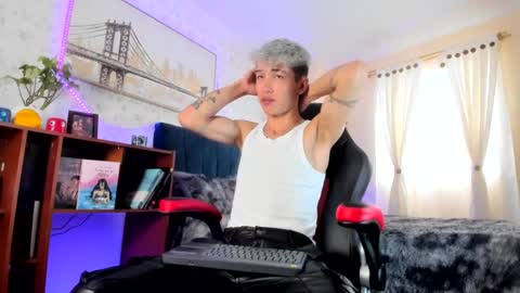 Andrew online show from 8, 3, 2025