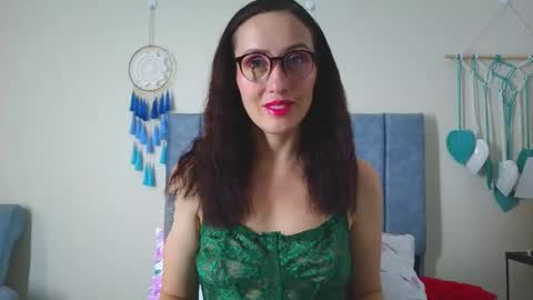 Snapshot of iberianmoonmk chatting on 1, 11, 2025 Iberian Moon online show from 1, 11, 2025