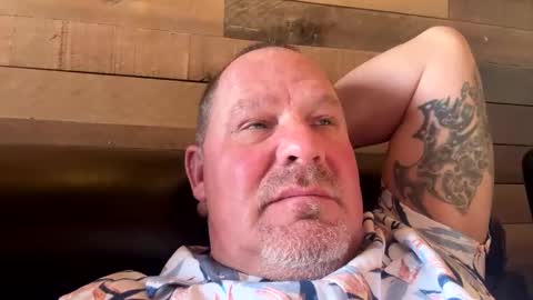 Snapshot of icanmakeyousquirt69 chatting on 5, 4, 2026 icanmakeyousquirt69 online show from 5, 4, 2026