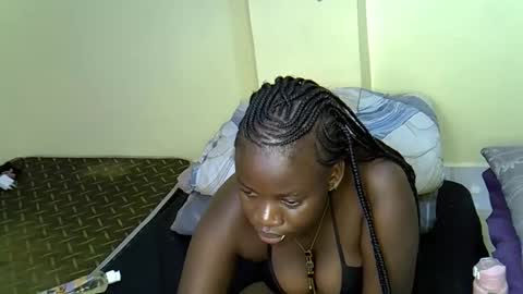 Snapshot of ice_girly chatting on 4, 12, 2025 ice_girly online show from 4, 12, 2025