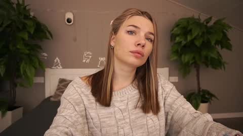 Danielle online show from 2, 1, 2025