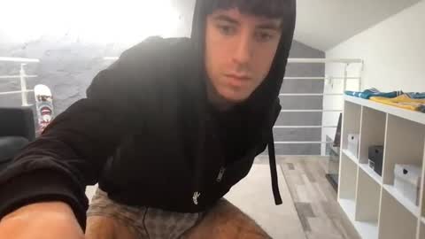 icyninesix online show from 25, 12, 2024