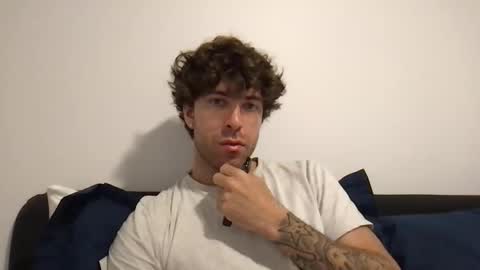 Snapshot of icyninesix chatting on 17, 12, 2025 icyninesix online show from 17, 12, 2025