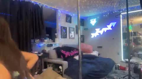 Snapshot of icyspice chatting on 30, 9, 2025 icyspice online show from 30, 9, 2025