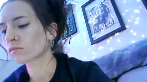 Snapshot of icyspice chatting on 3, 10, 2025 icyspice online show from 3, 10, 2025