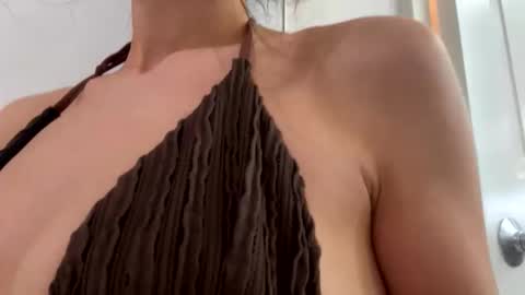 Snapshot of icyspice chatting on 15, 10, 2025 icyspice online show from 15, 10, 2025