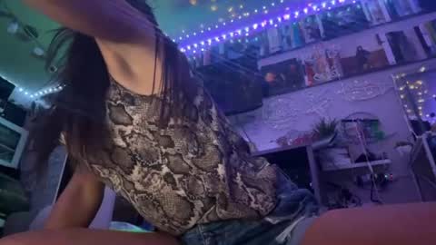 icyspice online show from 25, 7, 2026
