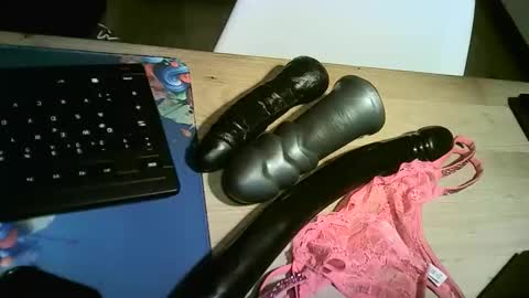 ... online show from 28, 2, 2026