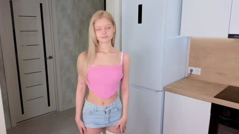 Snapshot of ifiwasyourgf chatting on 10, 1, 2025 Lisa online show from 10, 1, 2025