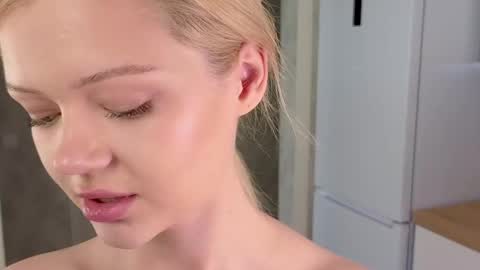 Snapshot of ifiwasyourgf chatting on 4, 3, 2025 Lisa online show from 4, 3, 2025