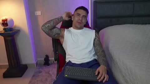 Snapshot of igor_scott chatting on 18, 10, 2025 Igor scott online show from 18, 10, 2025