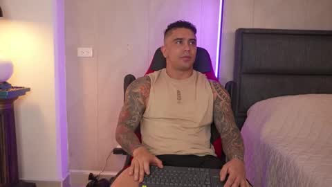 Snapshot of igor_scott chatting on 18, 12, 2025 Igor scott online show from 18, 12, 2025