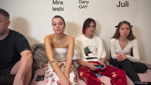 Julia and Mira online show from 9, 1, 2025