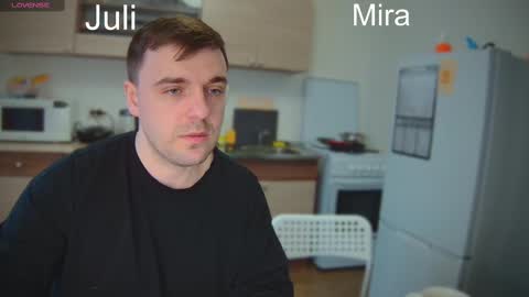 Julia and Mira online show from 5, 3, 2025