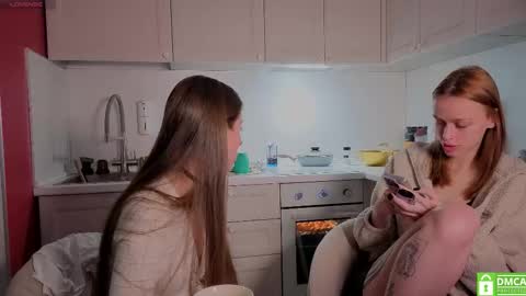 Snapshot of ihavepaws33 chatting on 16, 1, 2026 Julia and Mira online show from 16, 1, 2026