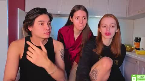 Snapshot of ihavepaws33 chatting on 15, 2, 2026 Julia and Mira online show from 15, 2, 2026