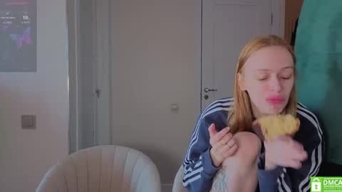 Julia and Mira online show from 12, 4, 2026