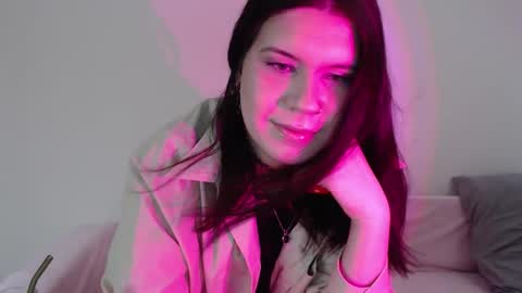 Vella online show from 10, 10, 2025