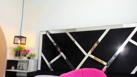 Isabella online show from 14, 1, 2026